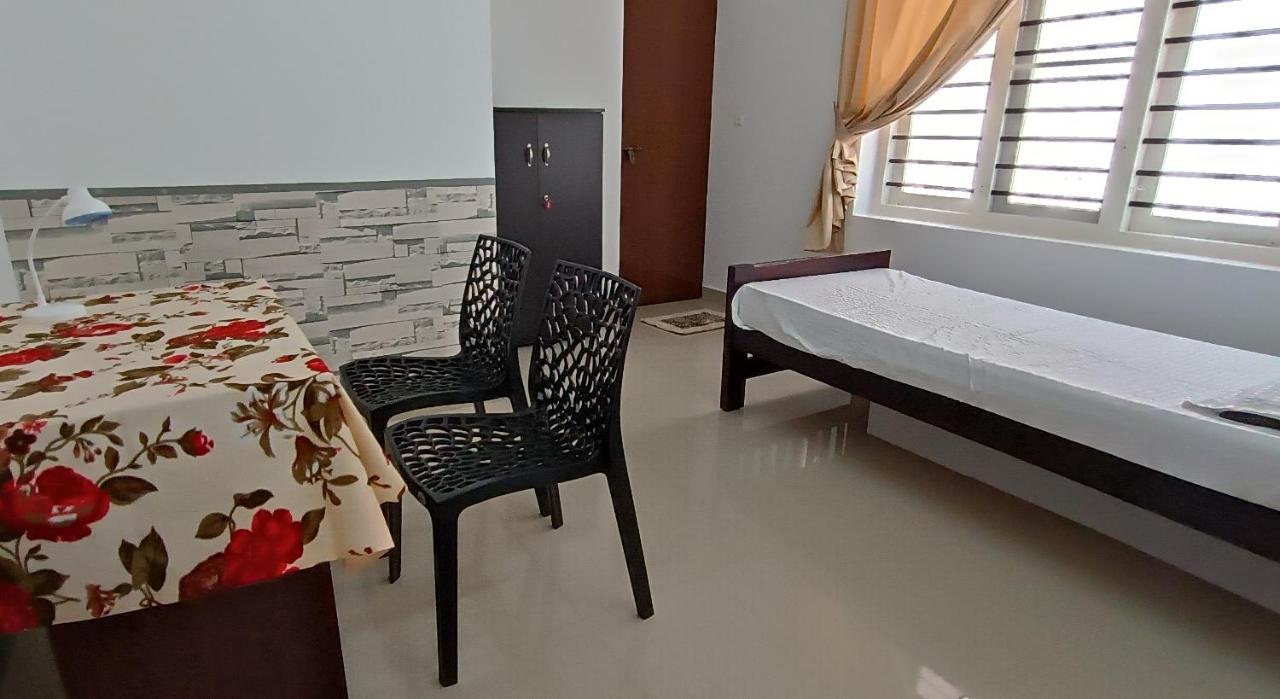 Prakriti Homestay Fortkochi Air Conditioned Rooms المظهر الخارجي الصورة